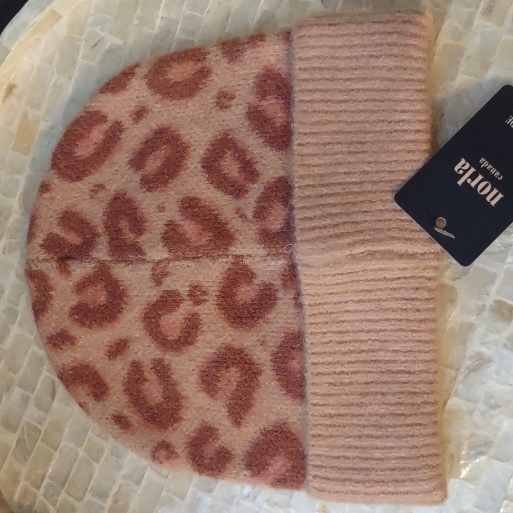 NORLA Alpaca/Wool/Cotton Blend Leopard Beanie - Picture 2 of 3